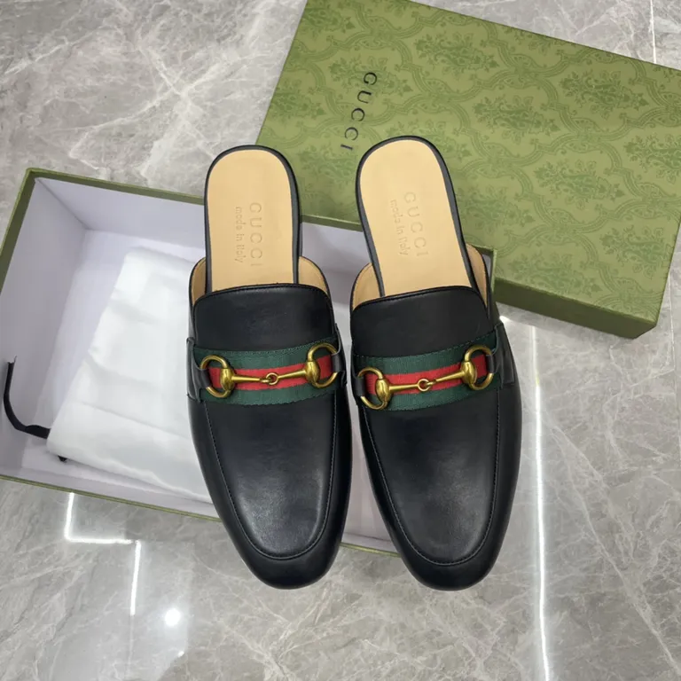 Gucci Shoe 